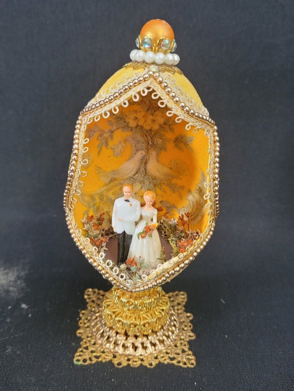 Vintage Wedding Egg Diorama Bride Groom Lovebirds Filigree Keepsake
